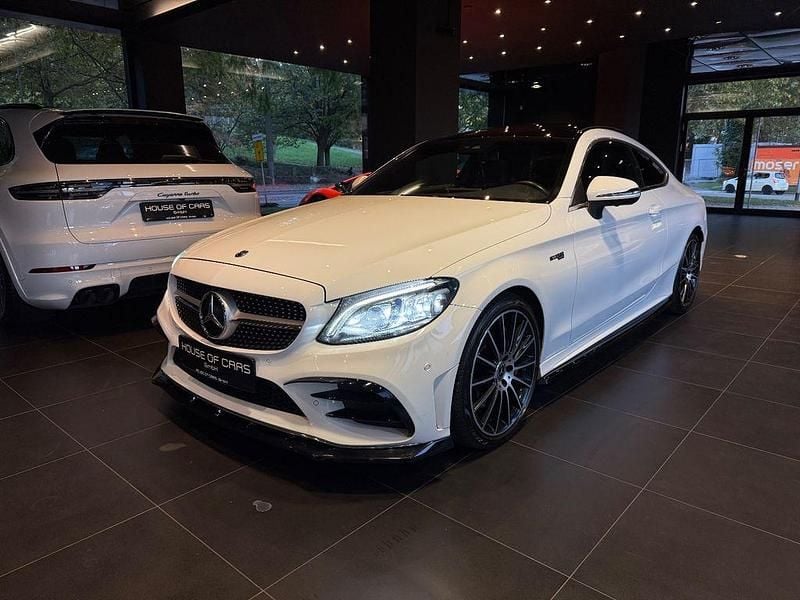 Weiß Gebraucht 2019 Mercedes C300 AMG Coupé | 31.990 € (Fairer Preis) - Bild 1/4