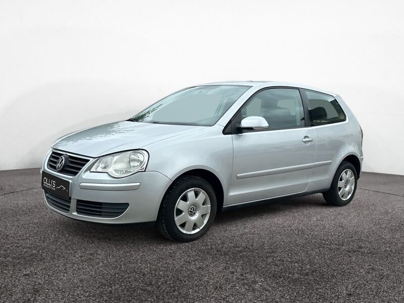 Silber Gebraucht 2006 VW Polo Comfortline Kleinwagen | 3.590 € (Fairer Preis) - Bild 1/4