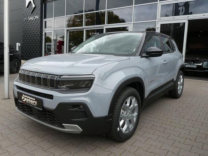 Grau Neu 2025 Jeep Avenger Altitude SUV | 28.990 € (Teuer) - Bild 1/4