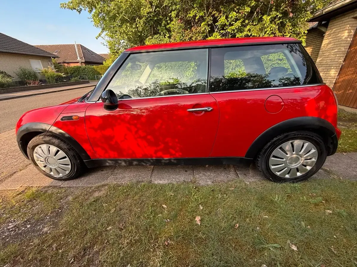 Gebraucht Mini Cooper 90 PS (66 kW) 2002 Rot Kleinwagen