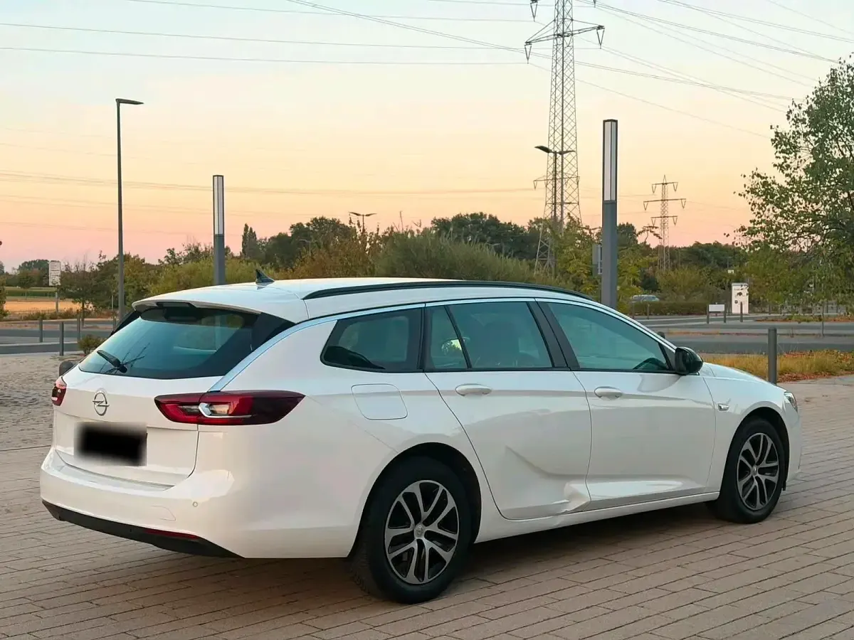 Gebraucht Opel Insignia 122 PS (89 kW) 2022 Weiß Kombi