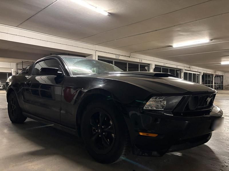 Gebraucht Ford Mustang 305 PS (224 kW) 2012 Schwarz Coupé