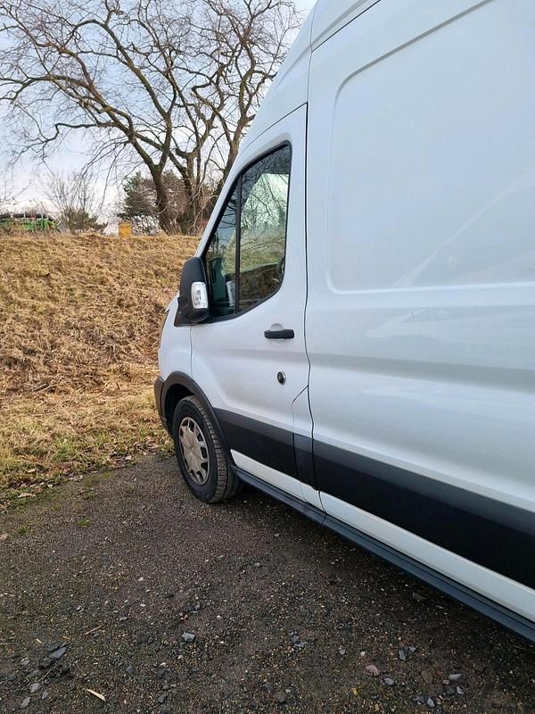 Gebraucht Ford Transit 130 PS (95 kW) 2021 Weiß Limousine