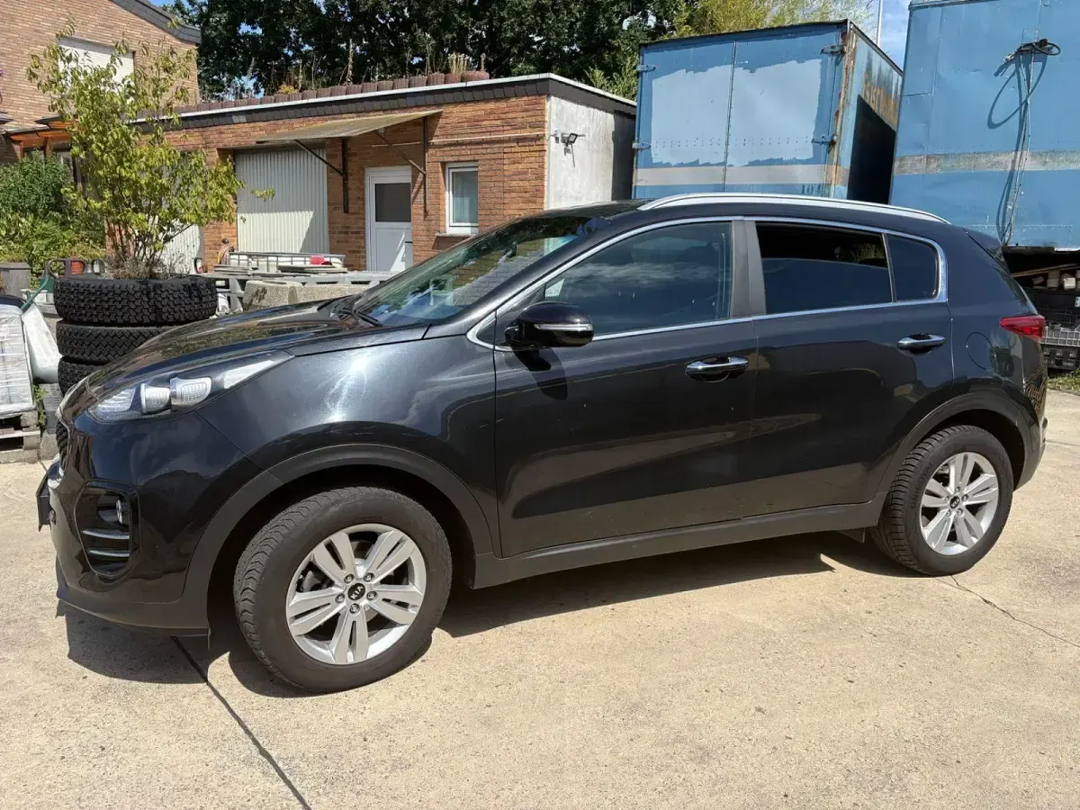 Gebraucht Kia Sportage Vision 132 PS (97 kW) 2017 Schwarz SUV