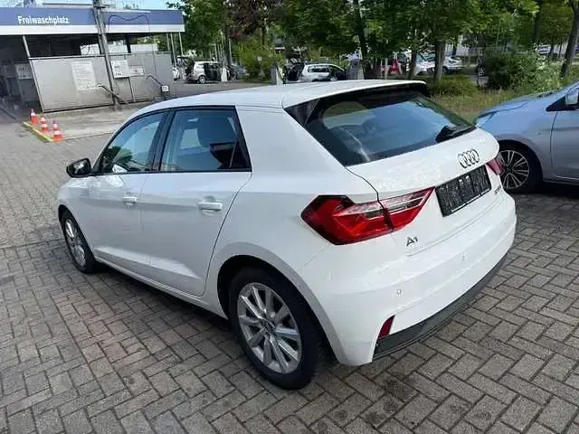 Gebraucht Audi A1 Sportback Basis 116 PS (85 kW) 2019 Cortinaweiss Kleinwagen