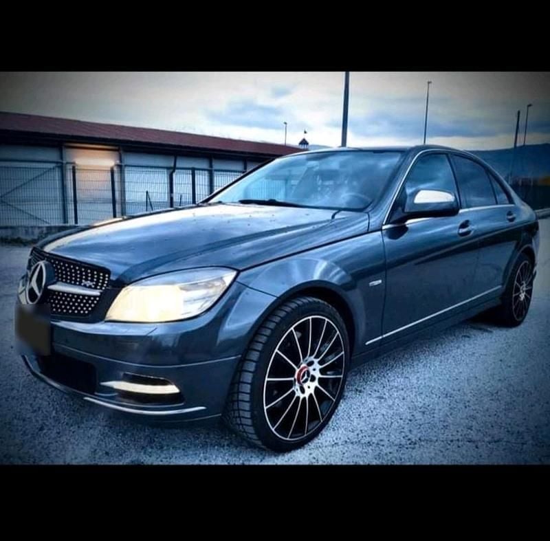 Second-hand Mercedes 320 224 CP (164 kW) 2007 Gri Berlinǎ