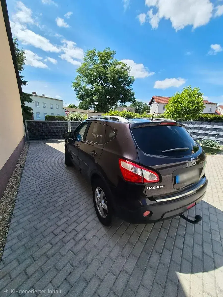 Gebraucht Nissan Qashqai I-Way 150 PS (110 kW) 2011 Violett SUV