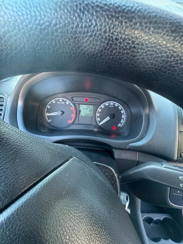 Gold Gebraucht 2009 Skoda Fabia Kleinwagen | 3.500 € (Fairer Preis) - Bild 1/4