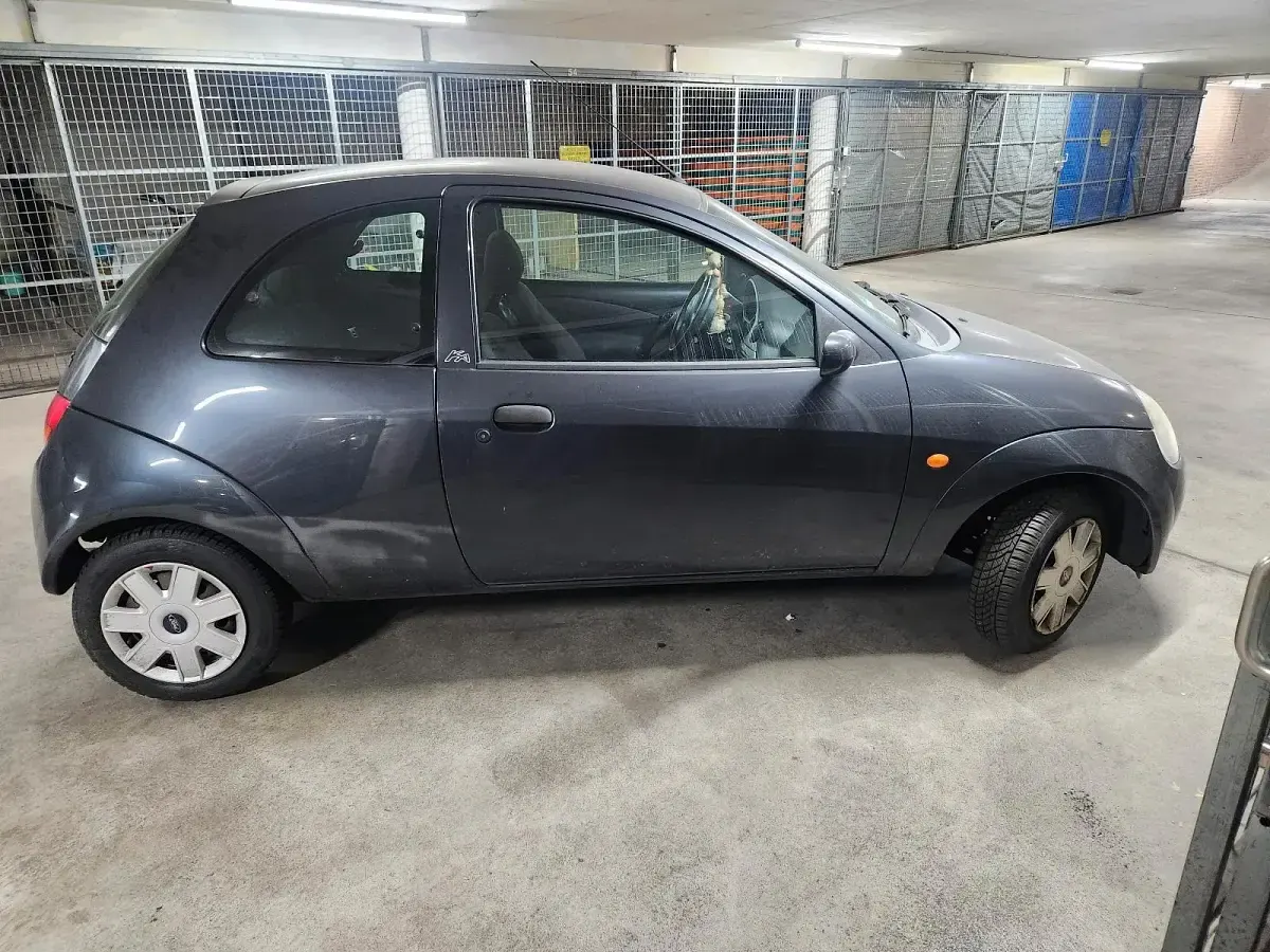 Używany Ford Ka 69 KM (50 kW) 2008 Szary Hatchback