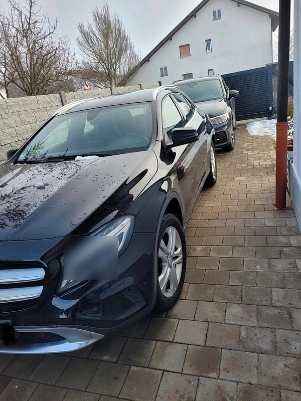 Gebraucht Mercedes GLA200 136 PS (100 kW) 2017 Schwarz SUV