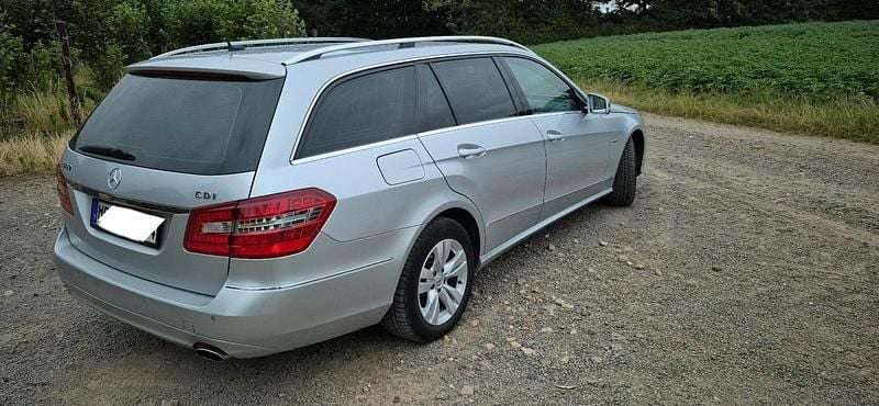 Silber Gebraucht 2011 Mercedes E350 Kombi | 7.000 € (Superpreis) - Bild 1/4