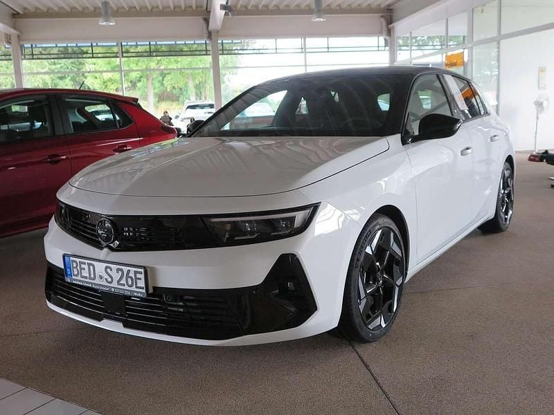 Gebraucht Opel Astra GSe 179 PS (131 kW) 2023 Jade weiss/arktis weiss Limousine