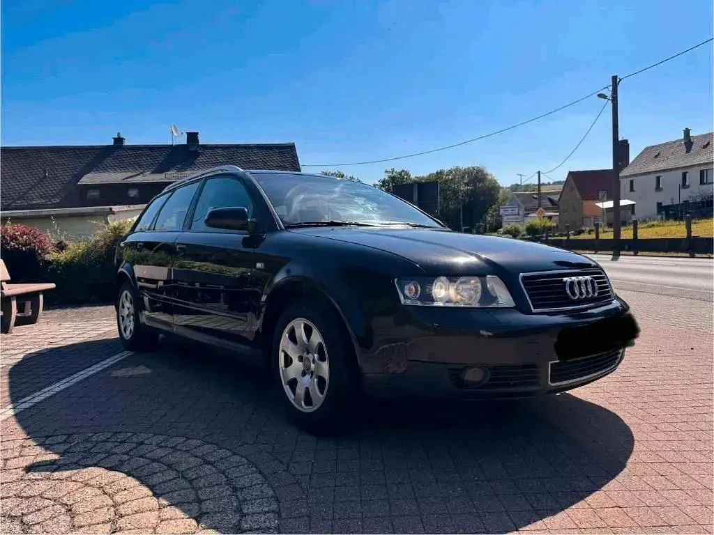 Gebraucht Audi A4 130 PS (95 kW) 2001 Schwarz Kombi