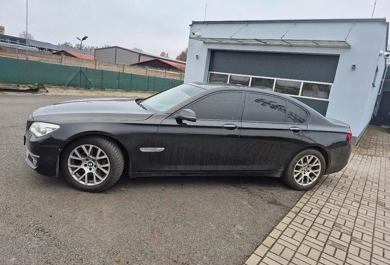 Gebraucht BMW 730 258 PS (189 kW) 2014 Schwarz Limousine
