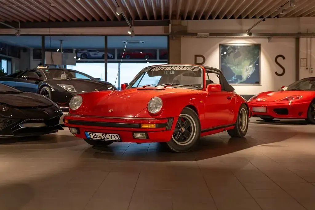 Gebraucht Porsche 911SC 204 PS (150 kW) 1983 Rot Cabrio