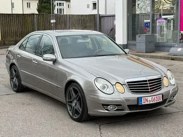 Gebraucht Mercedes E500 AMG 306 PS (225 kW) 2004 Silber Limousine