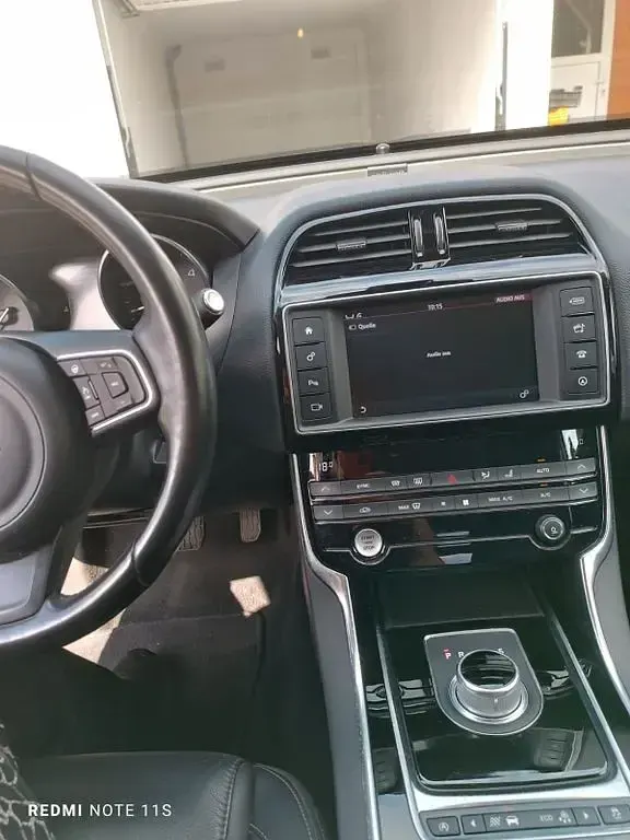 Gebraucht Jaguar XE Prestige 179 PS (131 kW) 2016 Limousine