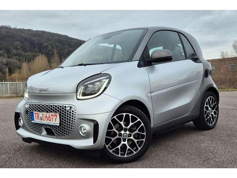 Grau Gebraucht 2020 Smart ForTwo Coupé Prime Coupé | 10.970 € (Fairer Preis) - Bild 1/4