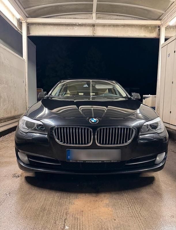 Gebraucht BMW 550 408 PS (300 kW) 2010 Schwarz Limousine