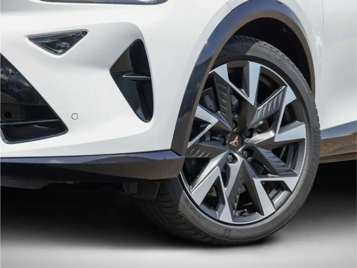 Neu Cupra Formentor VZ 333 PS (244 kW) 2026 Weiss SUV
