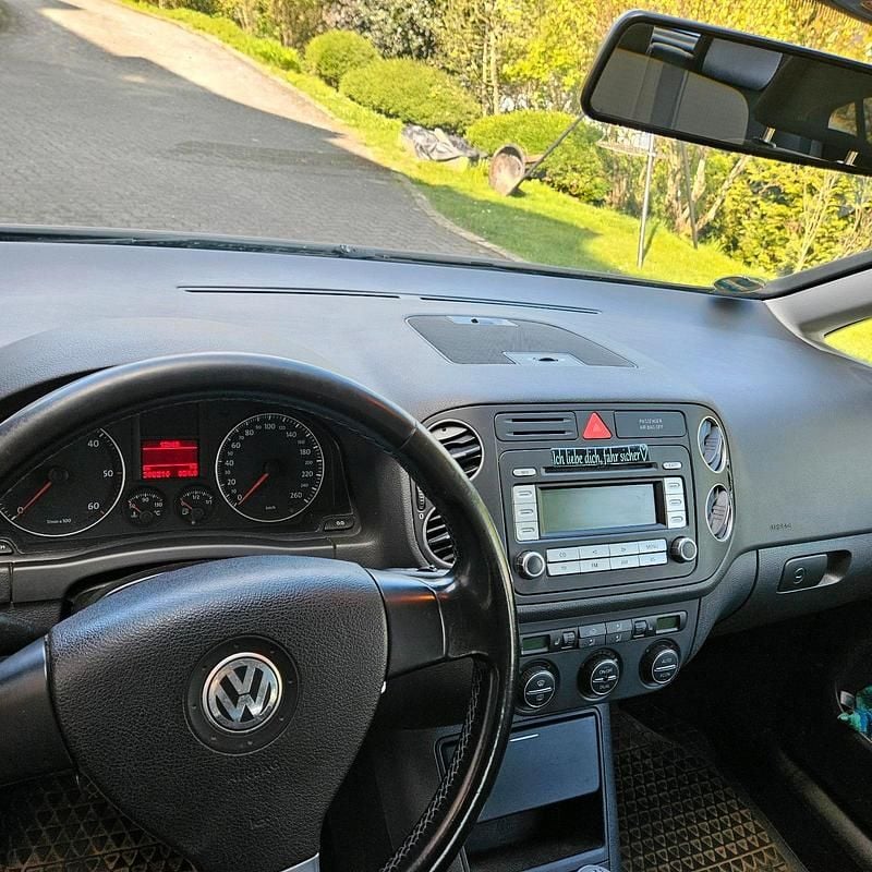 Second-hand VW Golf V 140 CP (102 kW) 2007 Gri Berlinǎ