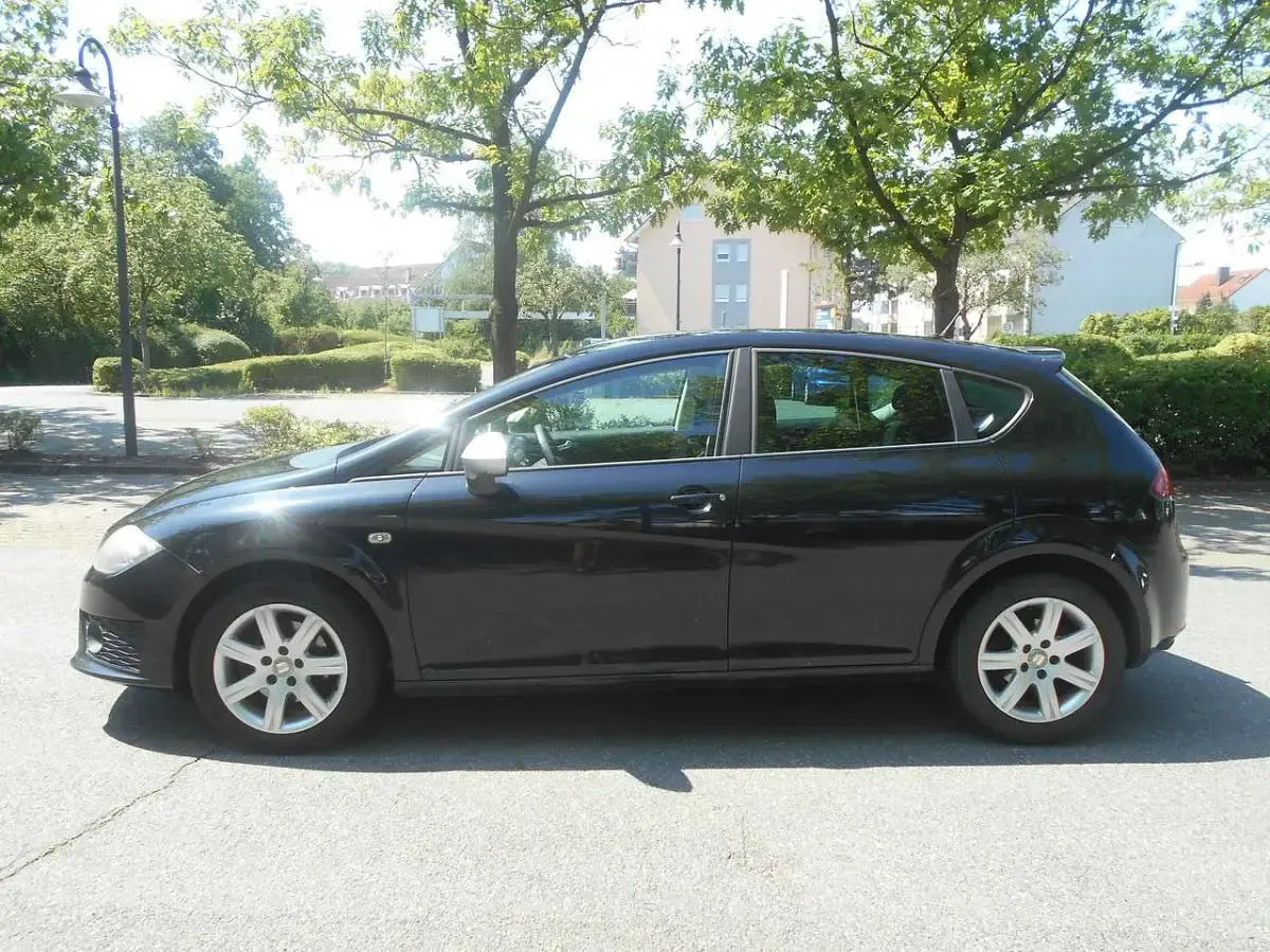 Gebraucht Seat Leon FR 160 PS (117 kW) 2011 "universo" schwarz Kleinwagen