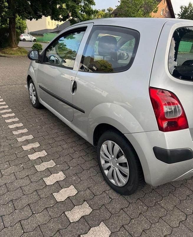 Silber Gebraucht 2009 Renault Twingo Kleinwagen | 1.800 € - Bild 1/4