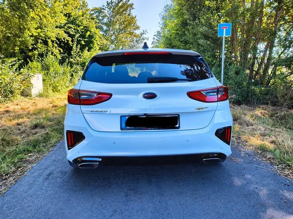 Gebraucht Kia Ceed GT GT 204 PS (150 kW) 2020 Weiß Limousine