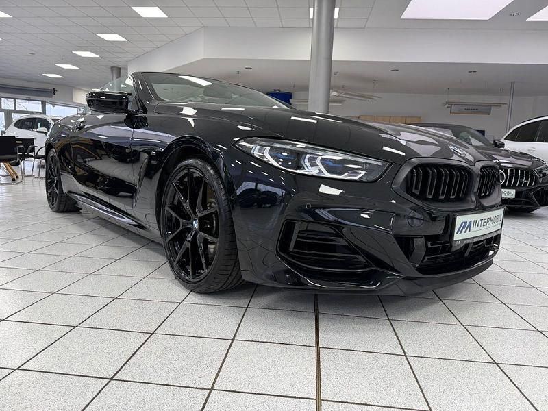 Gebraucht BMW M850 Performance 530 PS (389 kW) 2025 Black sapphire metallic Coupé