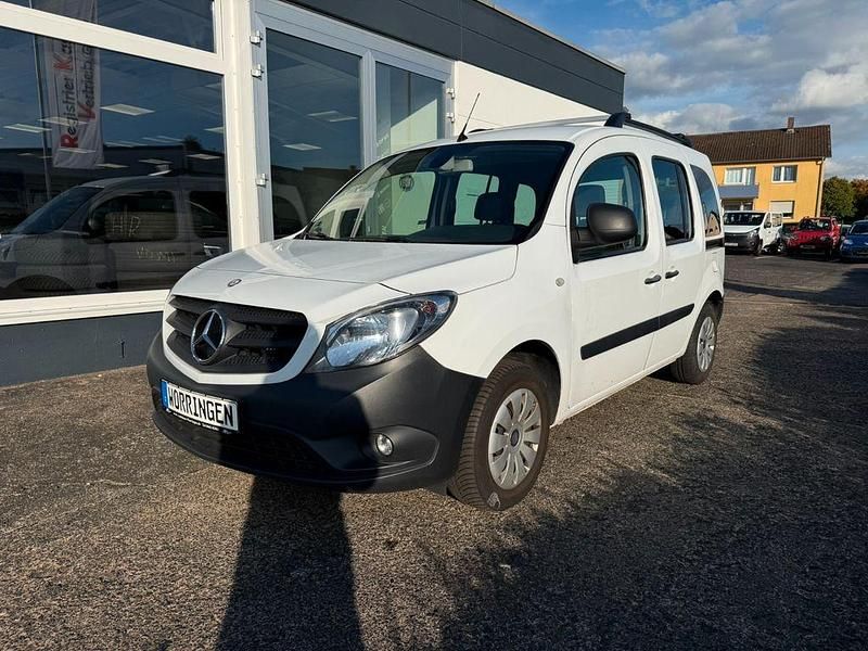 Weiß Gebraucht 2019 Mercedes Citan 111 Kombi | 13.490 € (Fairer Preis) - Bild 1/4