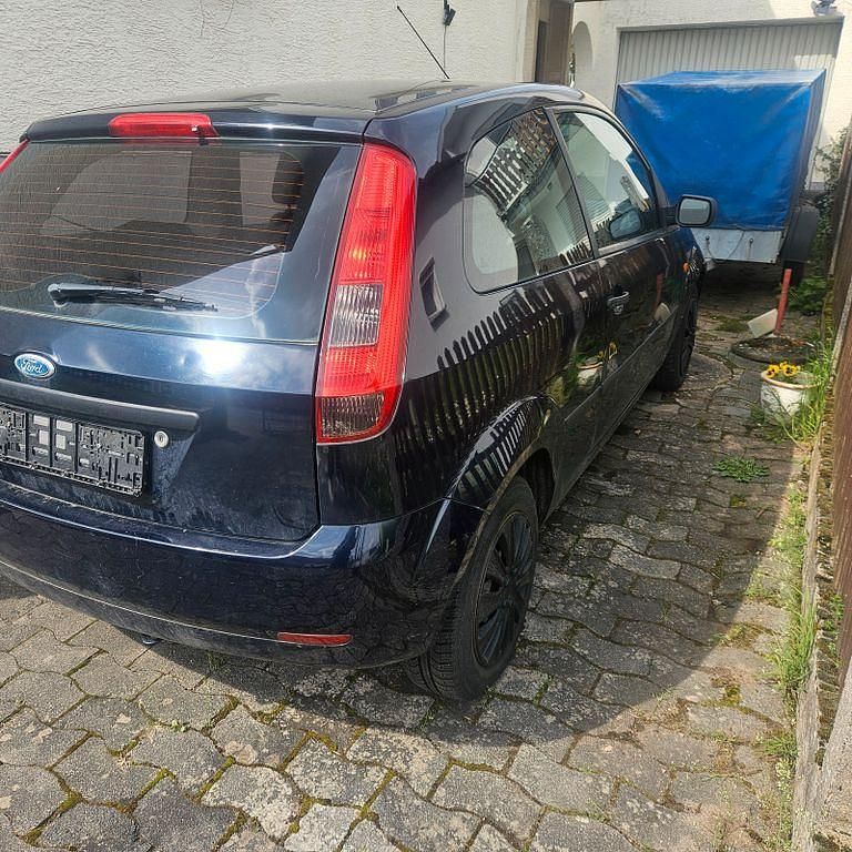 Gebraucht Ford Fiesta 60 PS (44 kW) 2005 Blau Kleinwagen