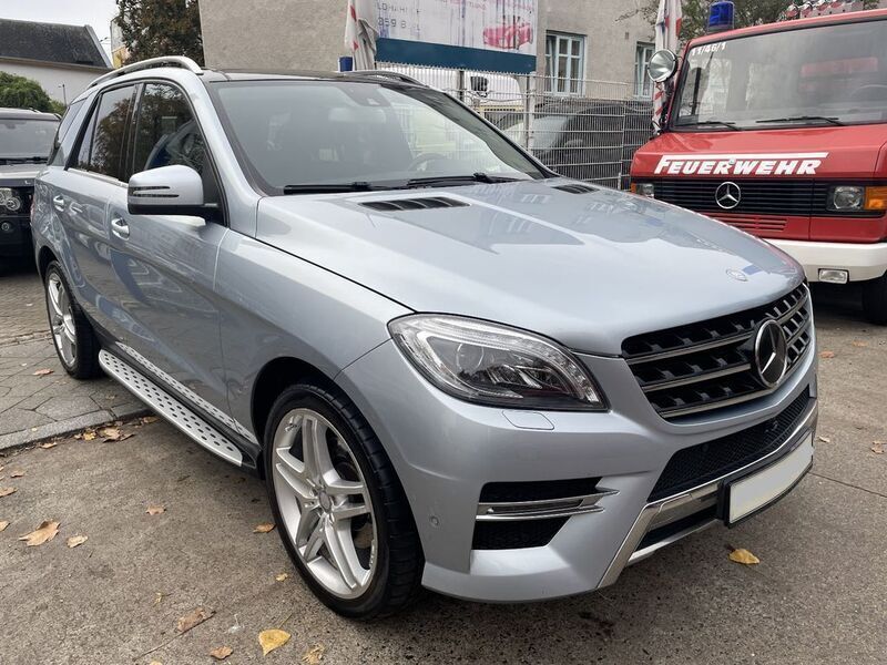 Silber Gebraucht 2014 Mercedes ML350 AMG SUV | 21.800 € (Fairer Preis) - Bild 1/4