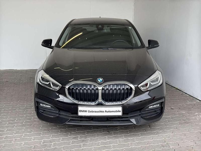 Gebraucht BMW 120 Advantage 190 PS (139 kW) 2022 Schwarz Kleinwagen