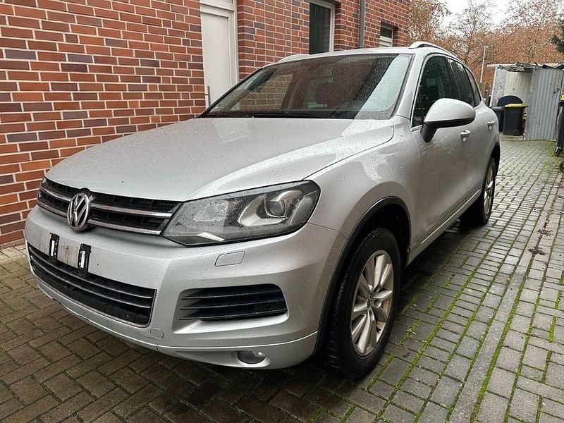 Grau Gebraucht 2010 VW Touareg SUV | 8.699 € (Fairer Preis) - Bild 1/4