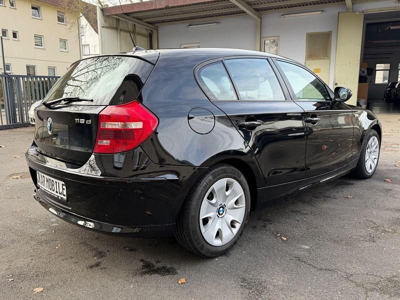 Gebraucht BMW 118 Efficient Dynamics 143 PS (105 kW) 2011 Schwarz Kleinwagen