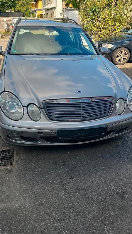 Gebraucht 2005 Mercedes E200 Kombi | 2.500 € (Guter Preis) - Bild 1/2