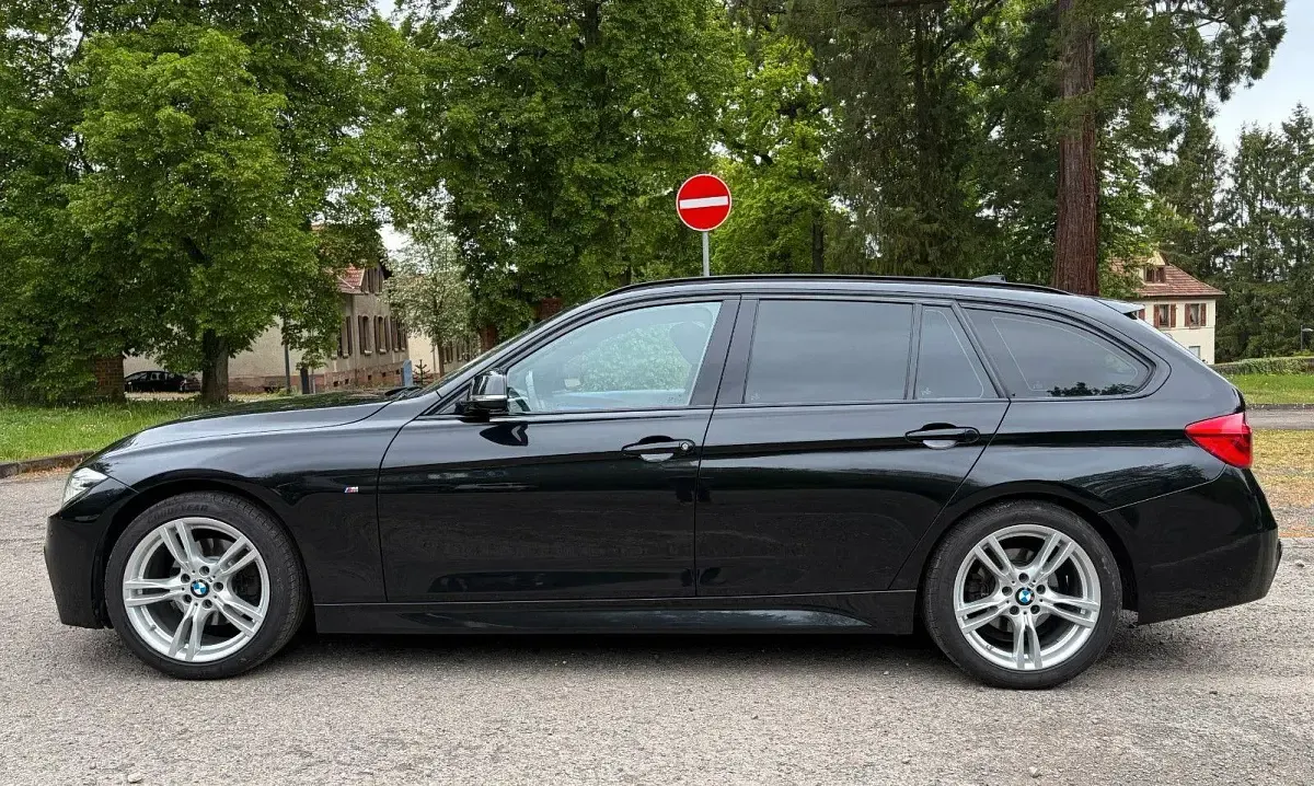 Gebraucht BMW 320 Shadowline 190 PS (139 kW) 2018 Schwarz Kombi
