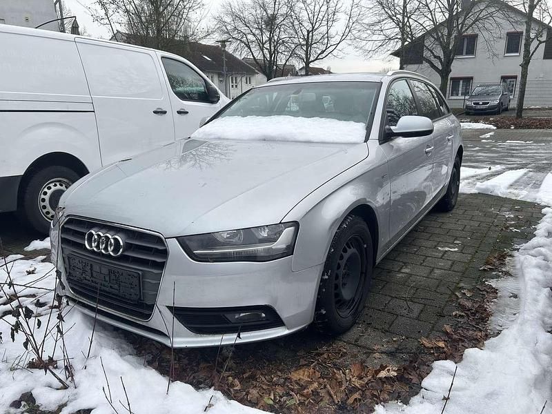 Gebraucht Audi A4 143 PS (105 kW) 2012 Eissilber metallic Kombi