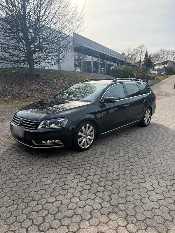Gebraucht VW Passat 140 PS (102 kW) 2012 Schwarz Kombi