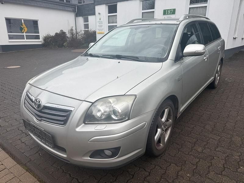 Gebraucht Toyota Avensis 177 PS (130 kW) 2007 Silber Kombi