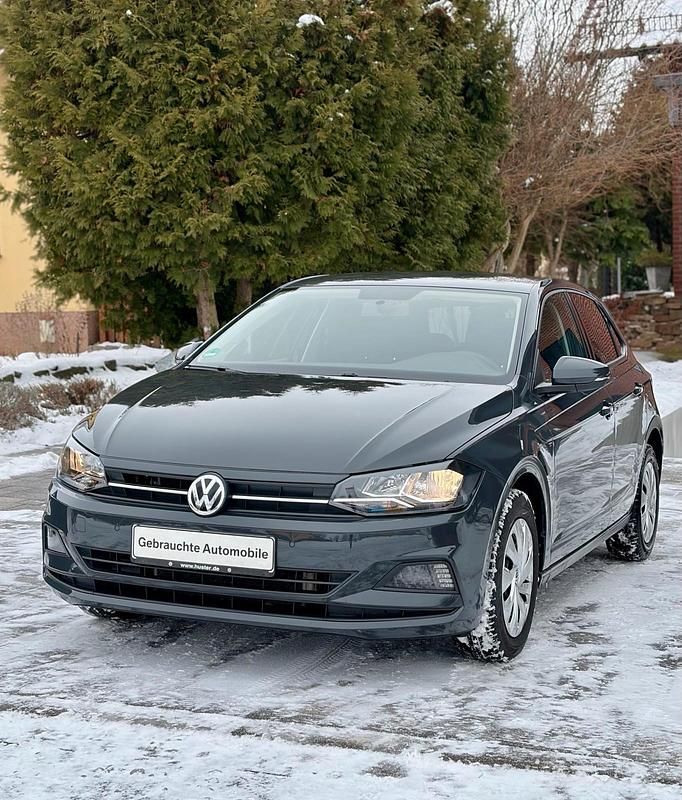 Grau Gebraucht 2019 VW Polo Comfortline Kleinwagen | 11.979 € (Guter Preis) - Bild 1/4