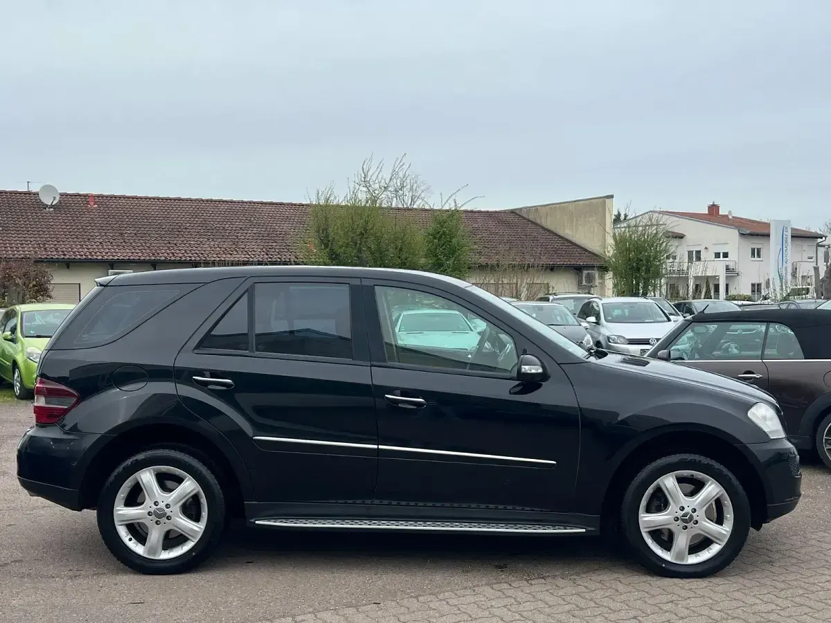 Gebraucht Mercedes ML420 306 PS (225 kW) 2006 Schwarz SUV
