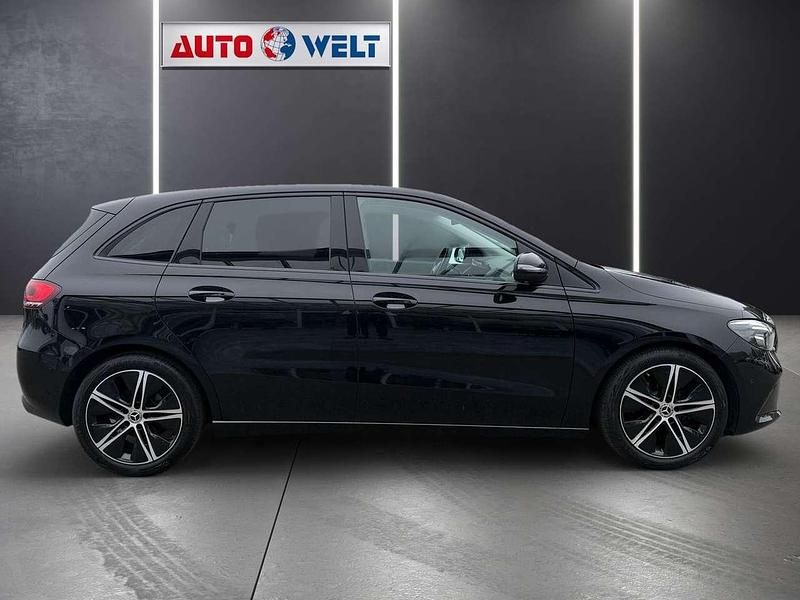 Gebraucht Mercedes B180 136 PS (100 kW) 2022 Schwarz Van / Kleinbus