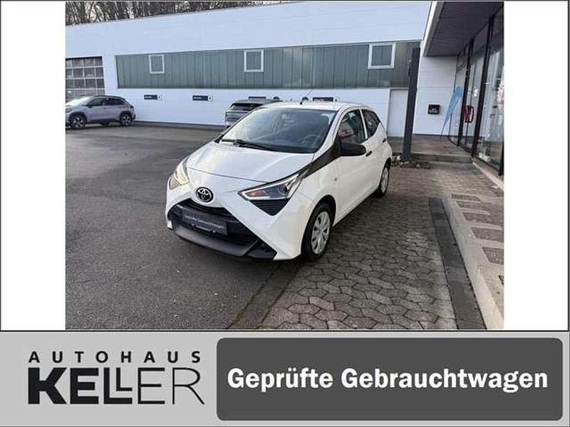 Pianosaweiß Gebraucht 2020 Toyota Aygo Kleinwagen | 8.760 € (Fairer Preis) - Bild 1/4