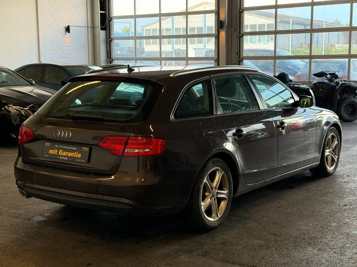 Używany Audi A4 Ambition 150 KM (110 kW) 2014 Brązowy Kombi