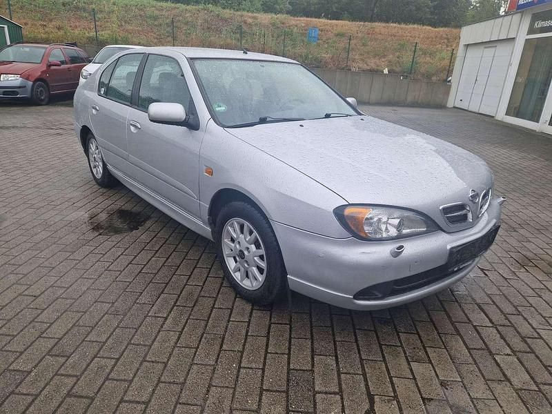 Silber Gebraucht 2002 Nissan Primera Limousine | 1.450 € (Etwas zu teuer) - Bild 1/4