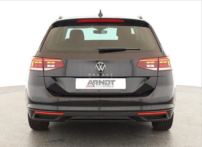 Gebraucht VW Passat Conceptline 122 PS (89 kW) 2023 Deep black perleffekt Kombi