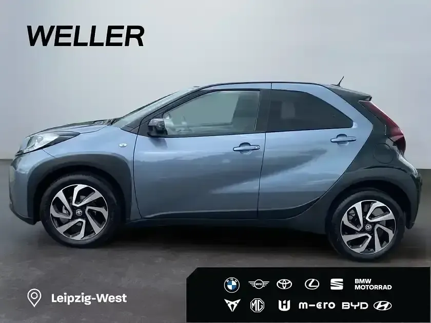 Gebraucht Toyota Aygo 72 PS (52 kW) 2025 Celestite grey / schwarz (grau) Kleinwagen