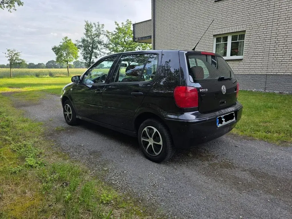 Gebraucht VW Polo 60 PS (44 kW) 2000 Schwarz Limousine