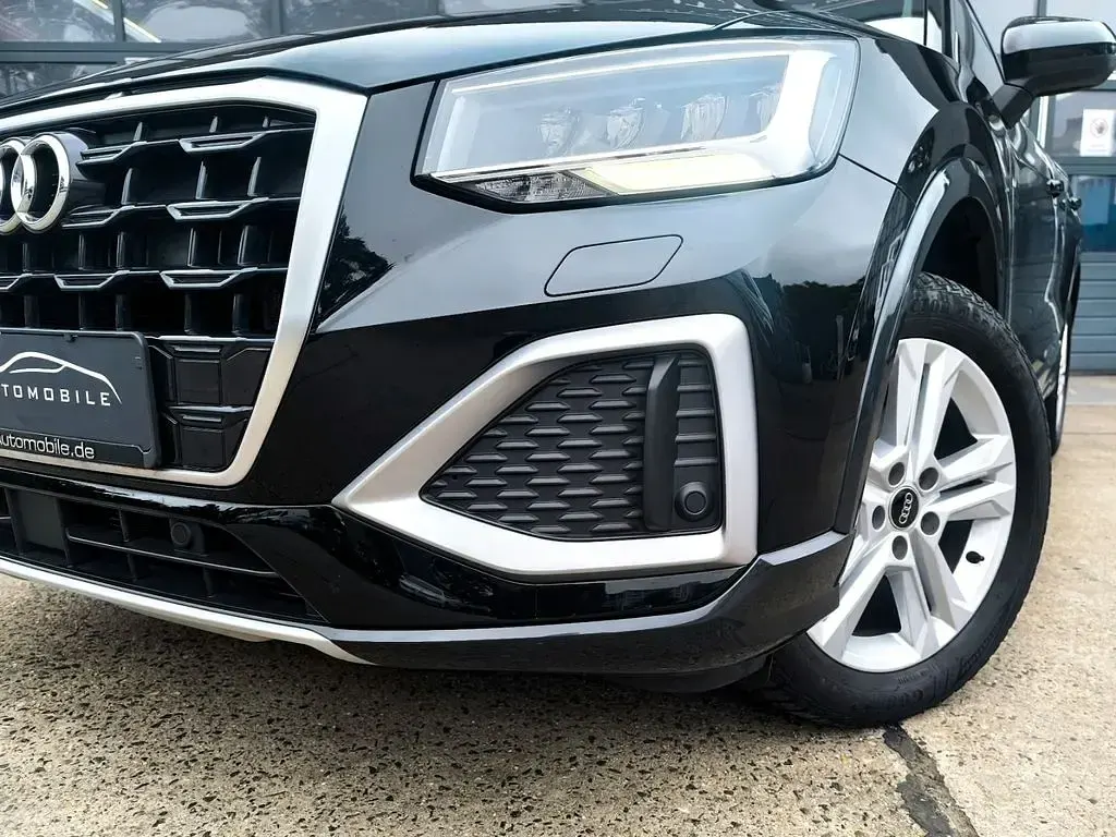 Gebraucht Audi Q2 Advanced 116 PS (85 kW) 2022 Schwarz SUV